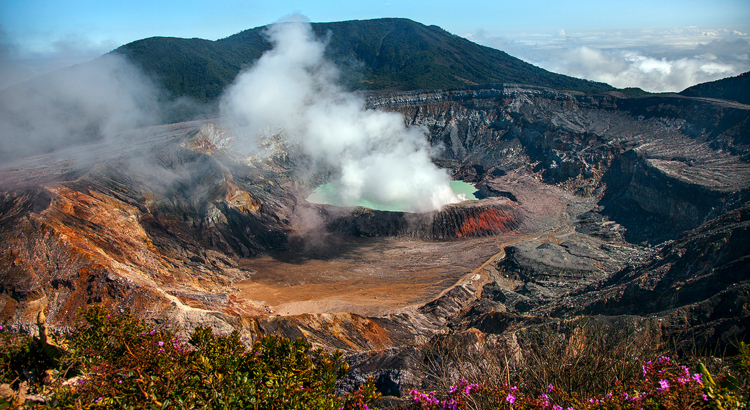 Costa Rica Vulkan Poás Krater